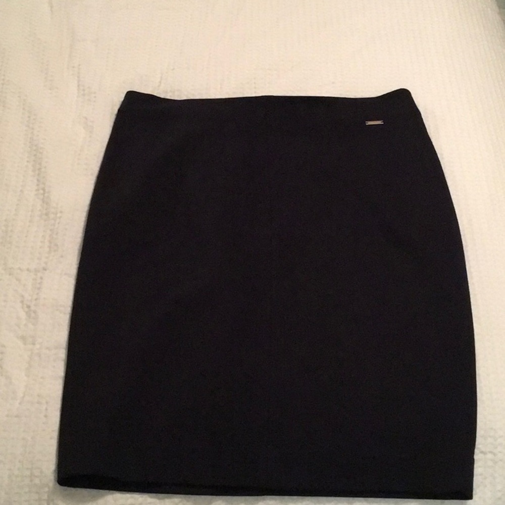 Tahari black pencil skirt